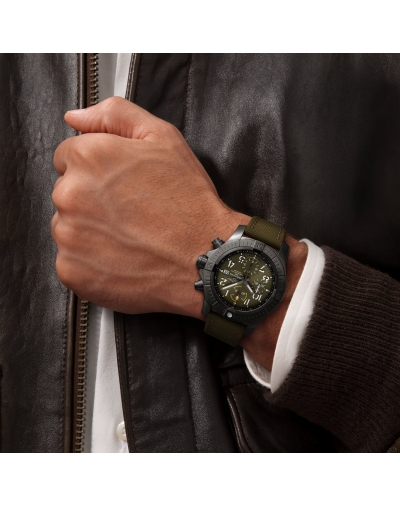 Montre Breitling Avenger automatique cadran kaki bracelet en cuir de veau vert kaki 45 mm