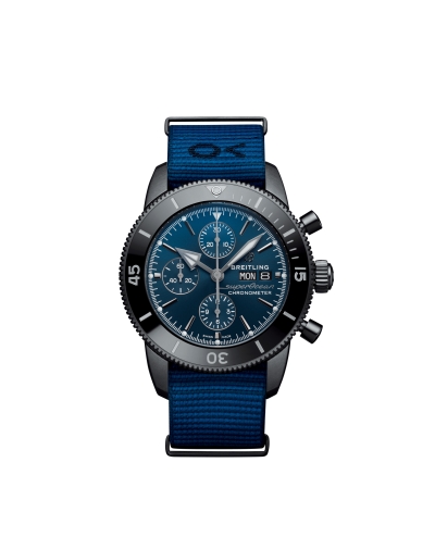 Montre Breitling Avenger Superocean Héritage Chronograph Outerknown automatique cadran bleu bracelet Fil Econyl bleu 44 mm
