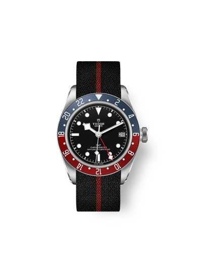 Montre Tudor Black Bay GMT automatique cadran noir bracelet en tissu avec bande bordeaux  41 mm