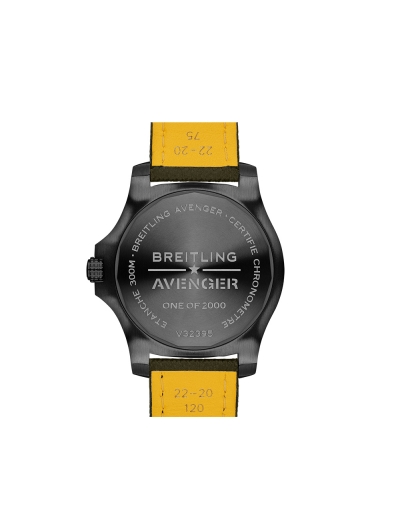 Montre Breitling Avenger Automatic GMT Night Mission automatique cadran vert bracelet en cuir de veau vert kaki 45 mm