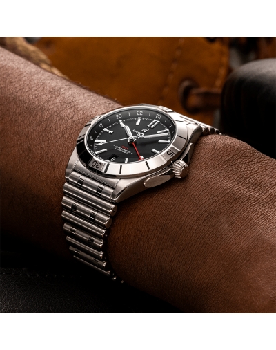 Montre Breitling Chronomat GMT automatique cadran noir bracelet acier 40 mm