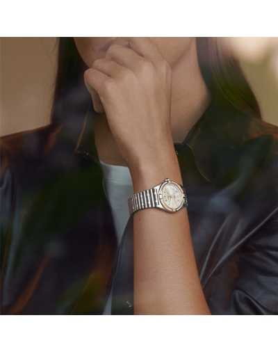Montre Breitling Chronomat SuperQuartz™ cadran nacre blanche index diamants bracelet acier et or rouge 18 carats 32 mm