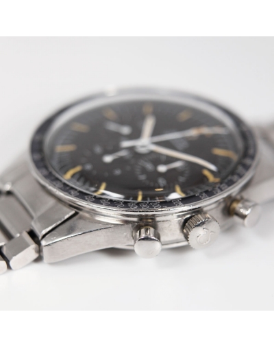 Montre Omega Speedmaster Moonwatch chronographe cadran noir bracelet acier 40 mm