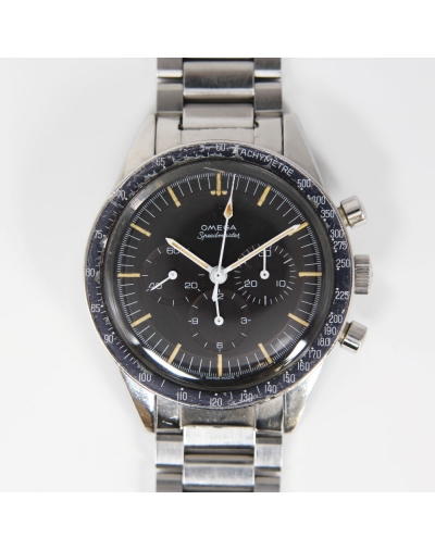 Montre Omega Speedmaster Moonwatch chronographe cadran noir bracelet acier 40 mm