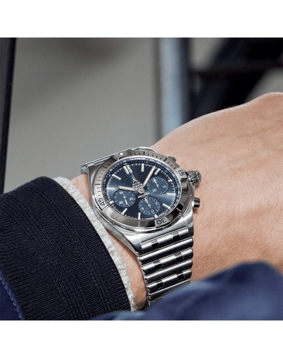 Montre Breitling Chronomat B01 Frecce Tricolori Édition Limitée automatique cadran bleu bracelet acier rouleau 42 mm