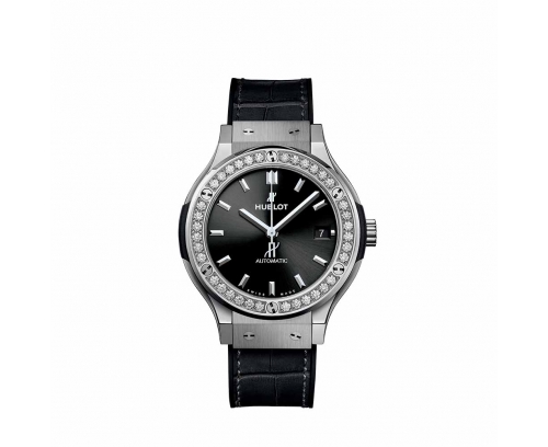Montre Hublot Classic Fusion Titanium Diamonds automatique cadran noir bracelet cuir d'alligator noir 38 mm