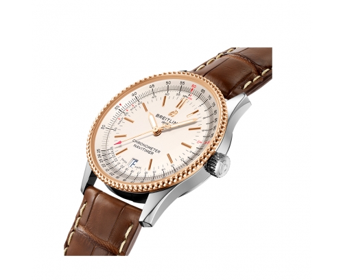 Montre Breitling Navitimer Automatic cadran argent bracelet en cuir d’alligator brun 38 mm