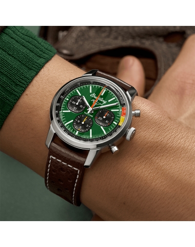 Montre Breitling Top Time automatique cadran vert bracelet droit en cuir de veau marron perforé 41 mm