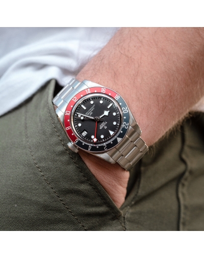Montre Tudor Black Bay GMT automatique cadran noir bracelet acier 41 mm