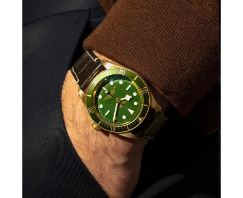 Montre Tudor Black Bay Fifty-Eight 18K automatique cadran vert bracelet cuir d'alligator brun foncé 39 mm