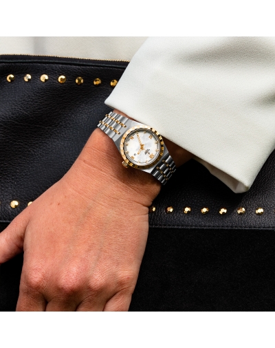 Montre Tudor Royal automatique cadran nacre blanche index diamants bracelet en acier et or jaune 18 carats 28 mm