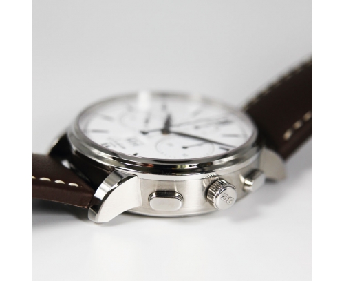 Montre Glashutte Senator Chronographe Date Panorama Flyback automatique cadran vernis blanc bracelet cuir de veau marron 42 mm