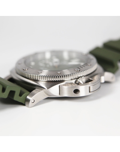 Montre Panerai Submersible Verde Militare édition limitée/500 automatique acier cadran vert bracelet caoutchouc vert 42mm