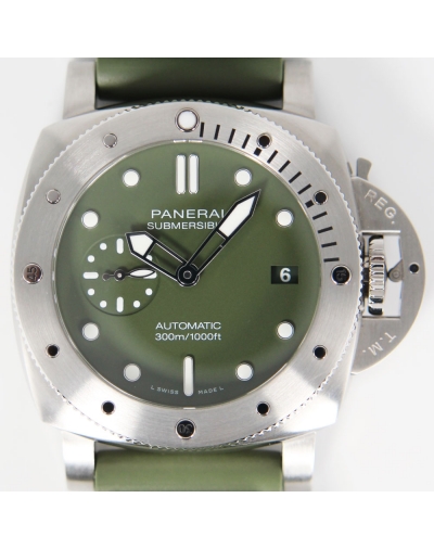 Montre Panerai Submersible Verde Militare édition limitée/500 automatique acier cadran vert bracelet caoutchouc vert 42mm