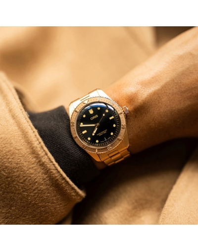 Montre Oris Divers Sixty-Five Date automatique cadran noir bracelet en bronze 38 mm