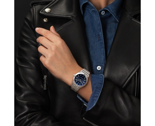 Montre Breitling Chronomat Lady Superquartz™ cadran bleu nuit bracelet acier 32 mm