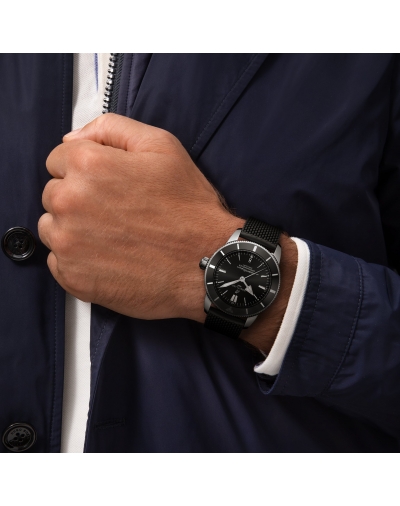 Montre Breitling Superocean Heritage B20 automatique cadran noir bracelet caoutchouc 44 mm